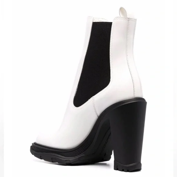 Alexander McQueen Two Tone leather chelsea boots - Picture 3 of 13